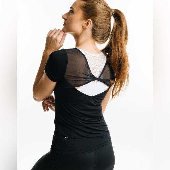 Black Criss-Cross Mesh Short Sleeve T Medium ZYIA NWT 2147 - Picture 2 of 12